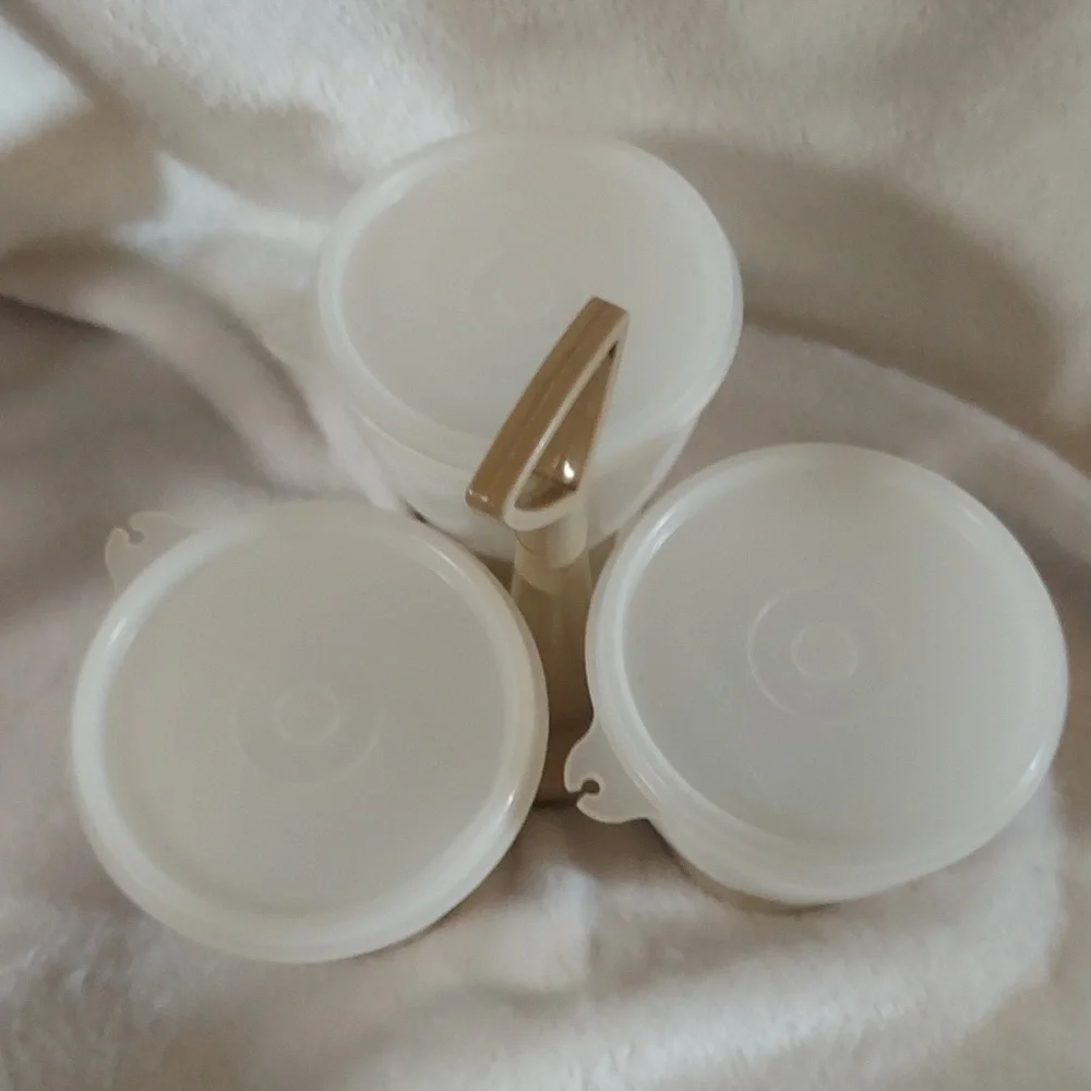 Tupperware condiment Caddy Trio